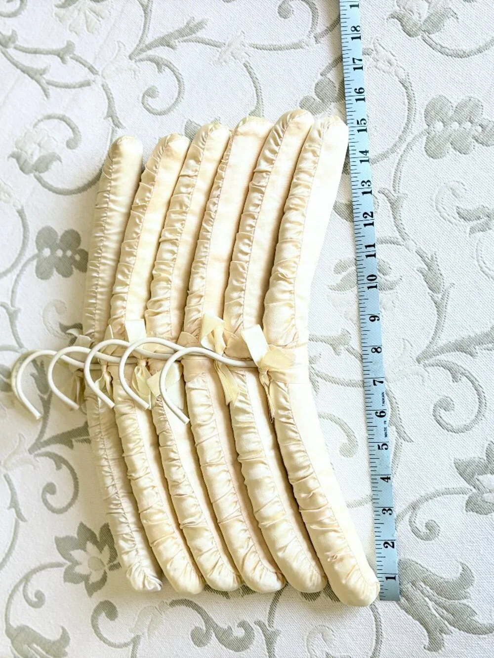 Set of 6 Elegant Satin Padded Hangers Ribbon & Bow Accent NOS